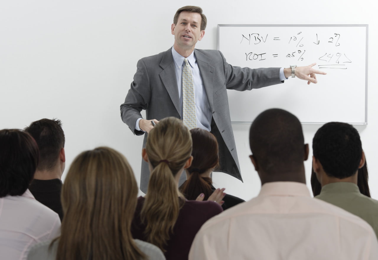 businessman-conducting-meeting